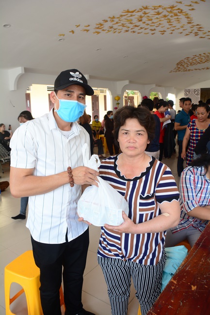 Humanitarian Blood Donation