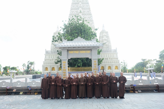 Visiting Truc Lam Chanh Giac Monastery, Tien Giang