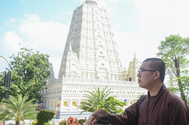 Visiting Truc Lam Chanh Giac Monastery, Tien Giang