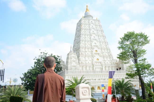 Visiting Truc Lam Chanh Giac Monastery, Tien Giang