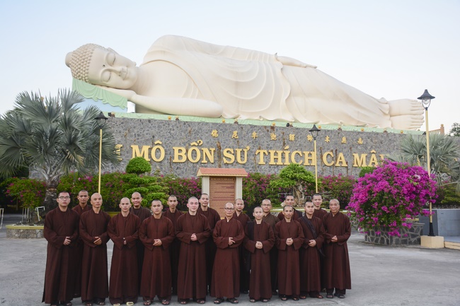 Visiting Truc Lam Chanh Giac Monastery, Tien Giang