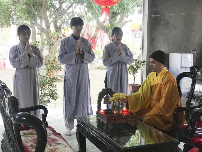 One-day Retreat at Dong Cao Pagoda.