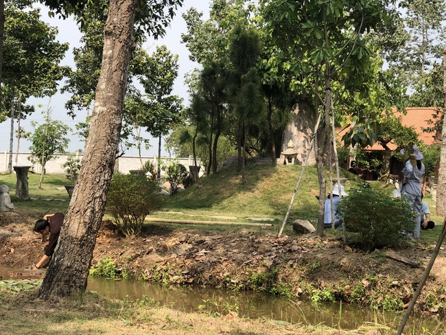Kids' activities at Huong Phap Pagoda, Cu Chi