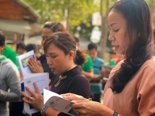 Kids' activities at Huong Phap Pagoda, Cu Chi