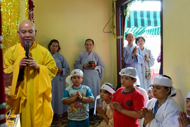 Lễ cầu siêu tại Hóc Môn