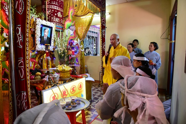 Lễ cầu siêu tại Hóc Môn