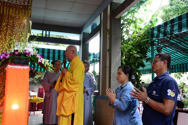 Lễ cầu siêu tại Hóc Môn