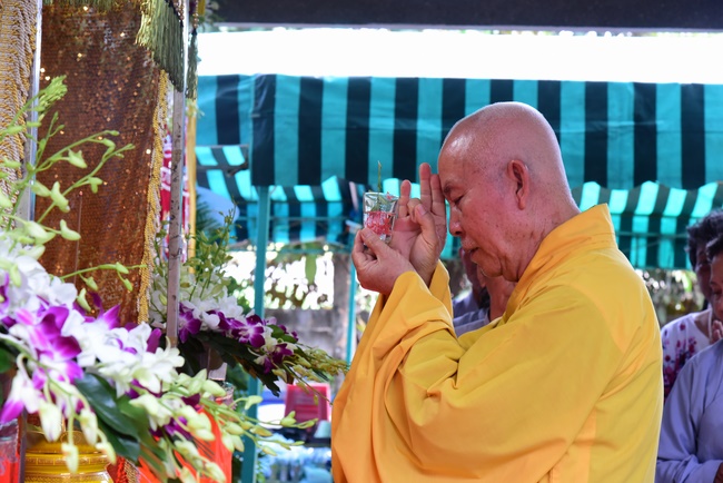 Lễ cầu siêu tại Hóc Môn