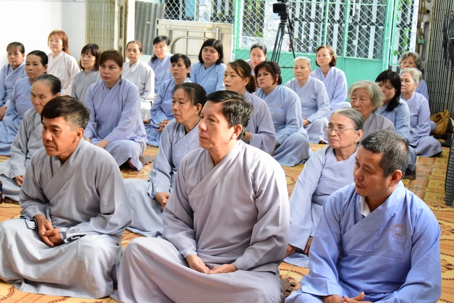 Tu niệm Phật một ngày Cần Thơ