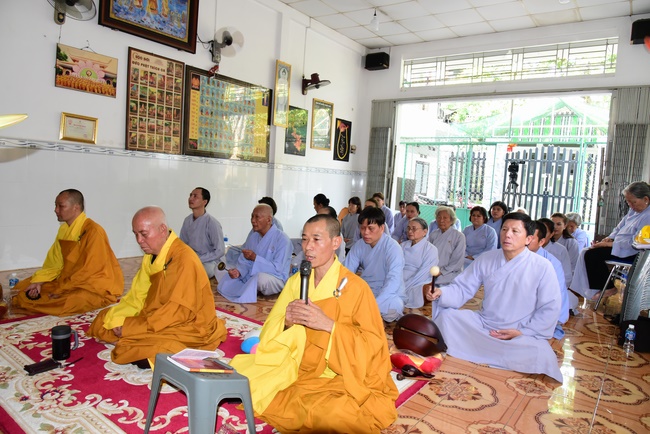 Tu niệm Phật một ngày Cần Thơ