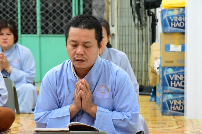 Tu niệm Phật một ngày Cần Thơ