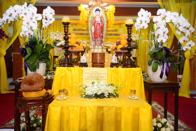 Ritual of visiting and offering homage to Chief  Most Venerable Thich Quang Do’s Body
