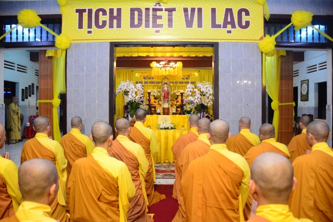 Ritual of visiting and offering homage to Chief  Most Venerable Thich Quang Do’s Body