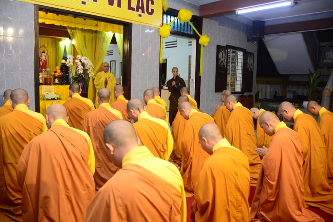 Ritual of visiting and offering homage to Chief  Most Venerable Thich Quang Do’s Body