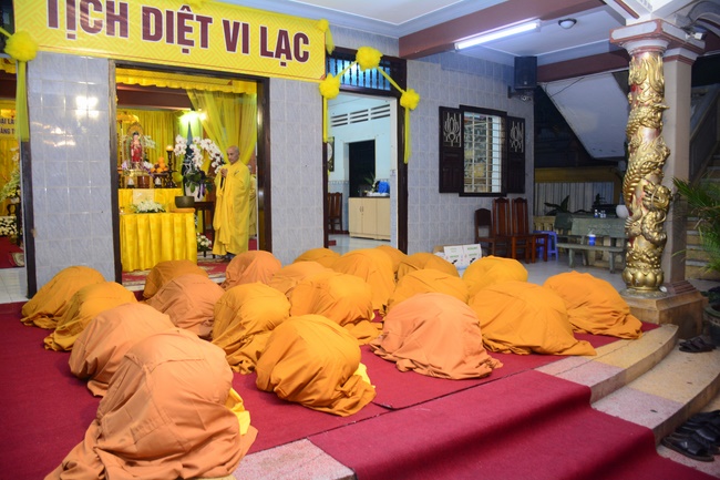 Ritual of visiting and offering homage to Chief  Most Venerable Thich Quang Do’s Body