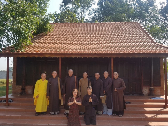 Visiting the branch of Hoang Phap Pagoda of the Director Board of Vietnam Buddhist Sangha in Cu Chi district.