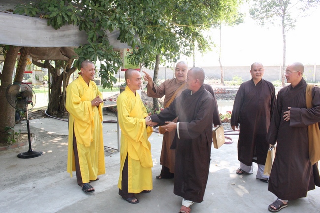 Visiting the branch of Hoang Phap Pagoda of the Director Board of Vietnam Buddhist Sangha in Cu Chi district.