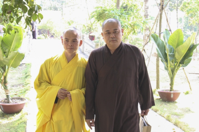 Visiting the branch of Hoang Phap Pagoda of the Director Board of Vietnam Buddhist Sangha in Cu Chi district.