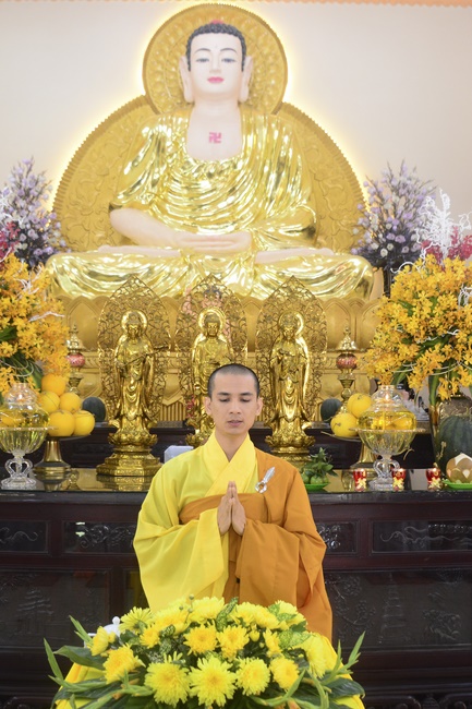 Preaching a dharma talk in early spring