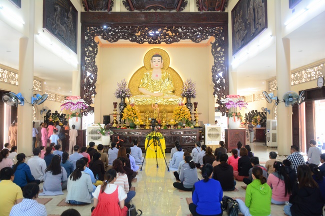 Preaching a dharma talk in early spring