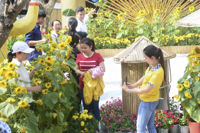 Preaching a dharma talk in early spring