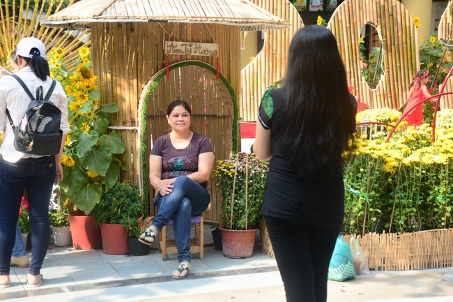 Preaching a dharma talk in early spring
