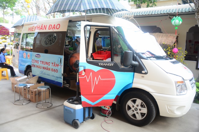 Humanitarian Blood Donation