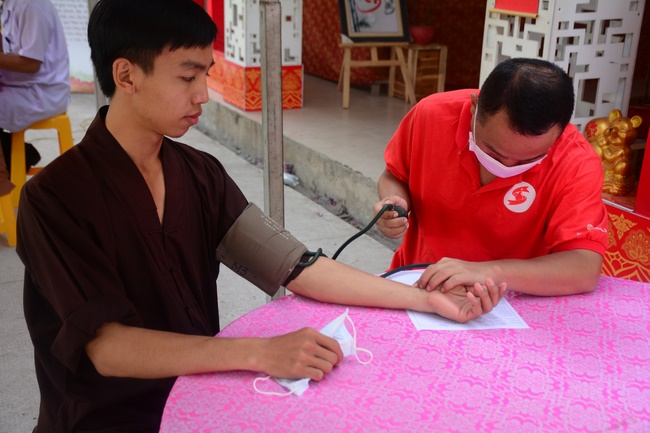 Humanitarian Blood Donation