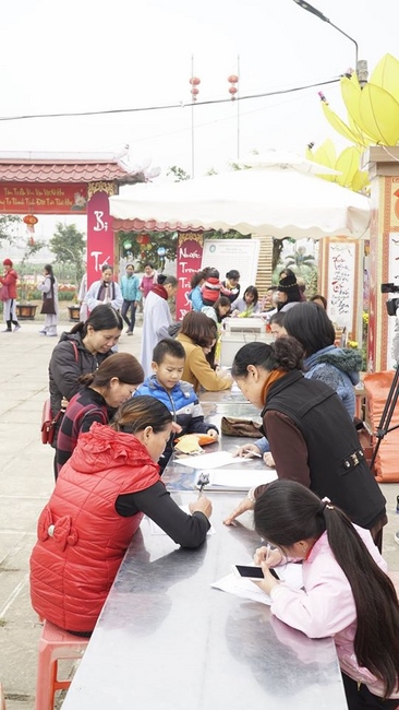 The Ceremony praying for peace  at Dong Cao Pagoda – Thanh Hoa.