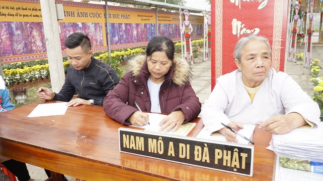 The Ceremony praying for peace  at Dong Cao Pagoda – Thanh Hoa.