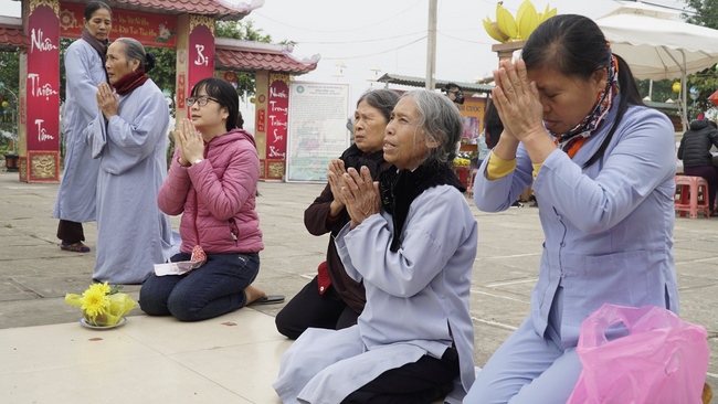 The Ceremony praying for peace  at Dong Cao Pagoda – Thanh Hoa.