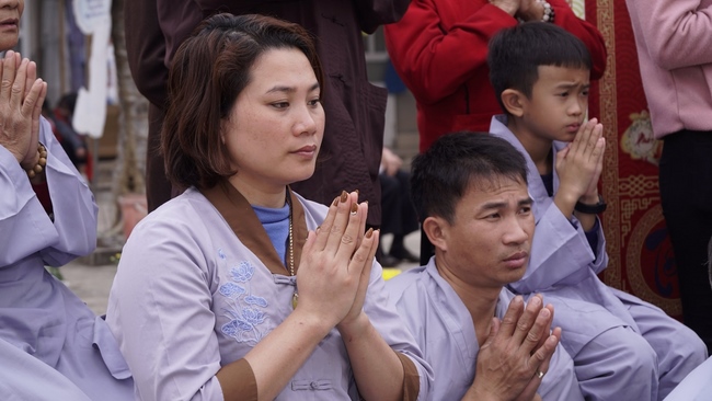 The Ceremony praying for peace  at Dong Cao Pagoda – Thanh Hoa.