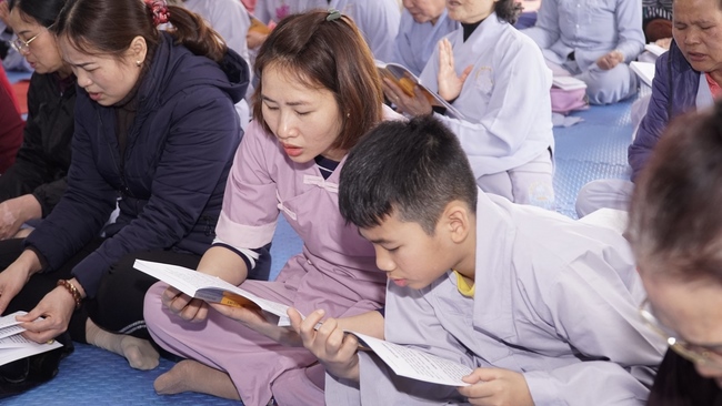 The Ceremony praying for peace  at Dong Cao Pagoda – Thanh Hoa.