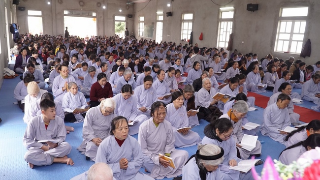 The Ceremony praying for peace  at Dong Cao Pagoda – Thanh Hoa.