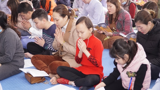 The Ceremony praying for peace  at Dong Cao Pagoda – Thanh Hoa.