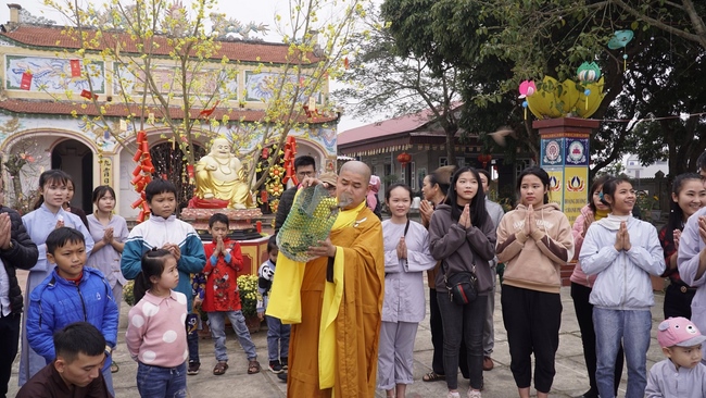 The Ceremony praying for peace  at Dong Cao Pagoda – Thanh Hoa.