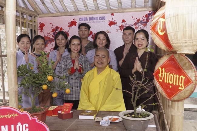 The Ceremony praying for peace  at Dong Cao Pagoda – Thanh Hoa.