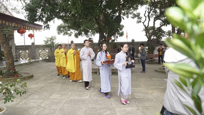 The Ceremony praying for peace  at Dong Cao Pagoda – Thanh Hoa.