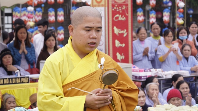 The Ceremony praying for peace  at Dong Cao Pagoda – Thanh Hoa.