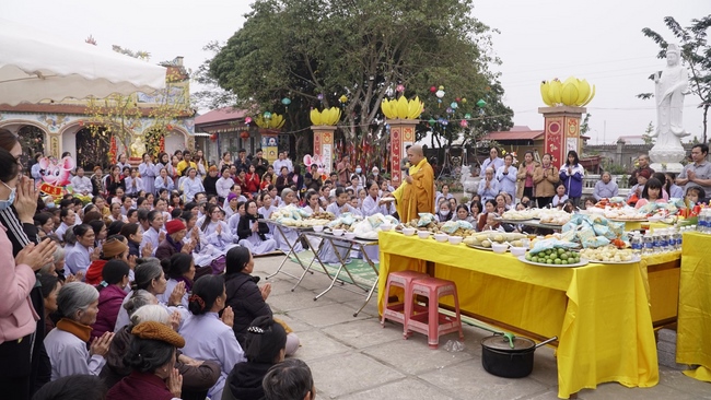The Ceremony praying for peace  at Dong Cao Pagoda – Thanh Hoa.