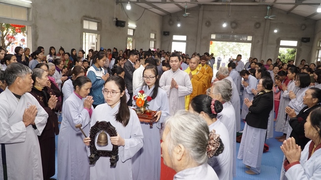 The Ceremony praying for peace  at Dong Cao Pagoda – Thanh Hoa.