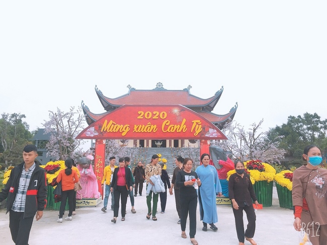 The Ceremony praying for peace at Giai Lam Pagoda - Hà Tĩnh