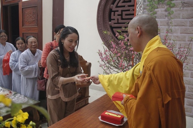 The Ceremony praying for peace at Giai Lam Pagoda - Hà Tĩnh