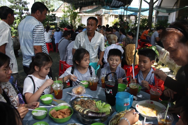 The Ceremony praying for peace at Giai Lam Pagoda - Hà Tĩnh