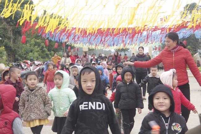 The Ceremony praying for peace at Giai Lam Pagoda - Hà Tĩnh