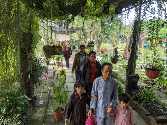 The Ceremony praying for peace at Giai Lam Pagoda - Hà Tĩnh