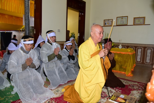 The ceremony praying for rebirth in Nam Dinh