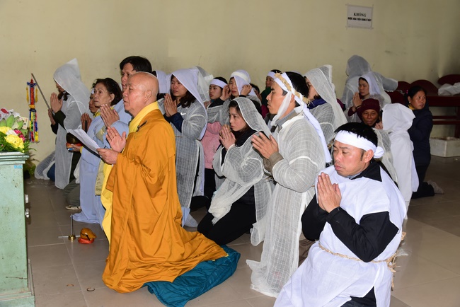 The ceremony praying for rebirth in Nam Dinh