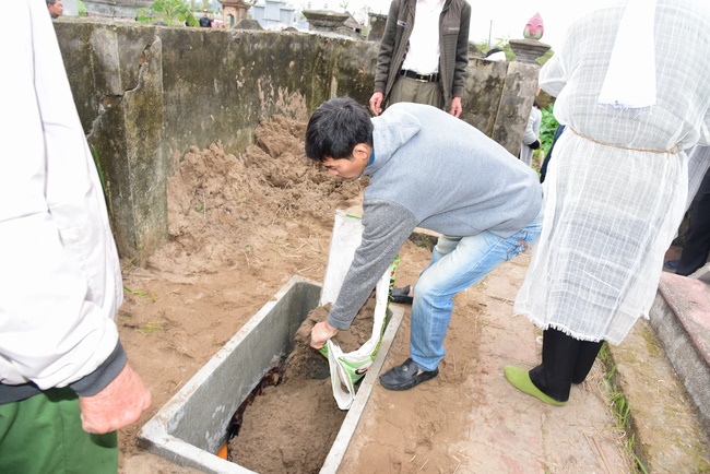 The ceremony praying for rebirth in Nam Dinh
