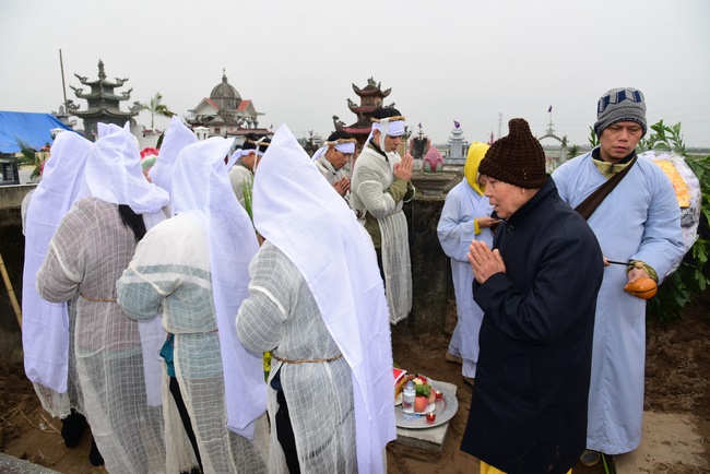 The ceremony praying for rebirth in Nam Dinh